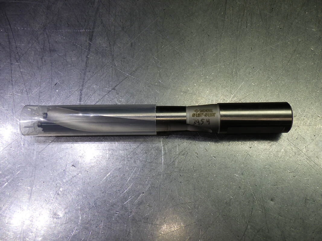 Sumitomo .8977-.937" Coolant Thru Indexable Drill 1" Shank SMDH091L (LOC773B)