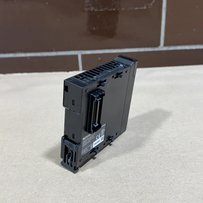 USED KEYENCE KV-7000C
