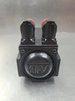 Used Allen-Bradley MPL-B330P-MK72AA Servo Motors South Carolina US | Palmetto Automation #1503213