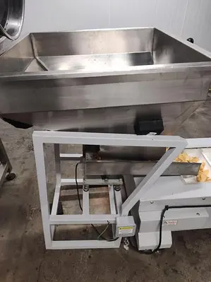 Metal Detector Conveyor