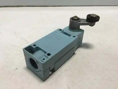 USED TELEMECANIQUE XCK-J-H7