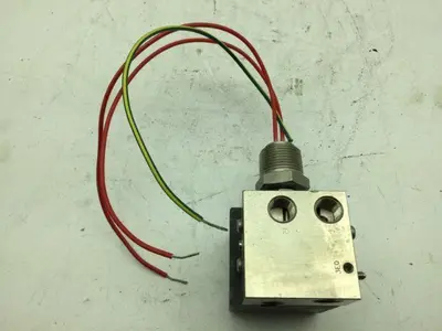 Asco 8355A001EED2 Solenoid Valve  Hazardous Location  1/4 " NPT 24 VDC