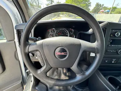 Used 2021 GMC SAVANA CUTAWAY Box trucks Florida US | Truck and Van Outlet #1509173