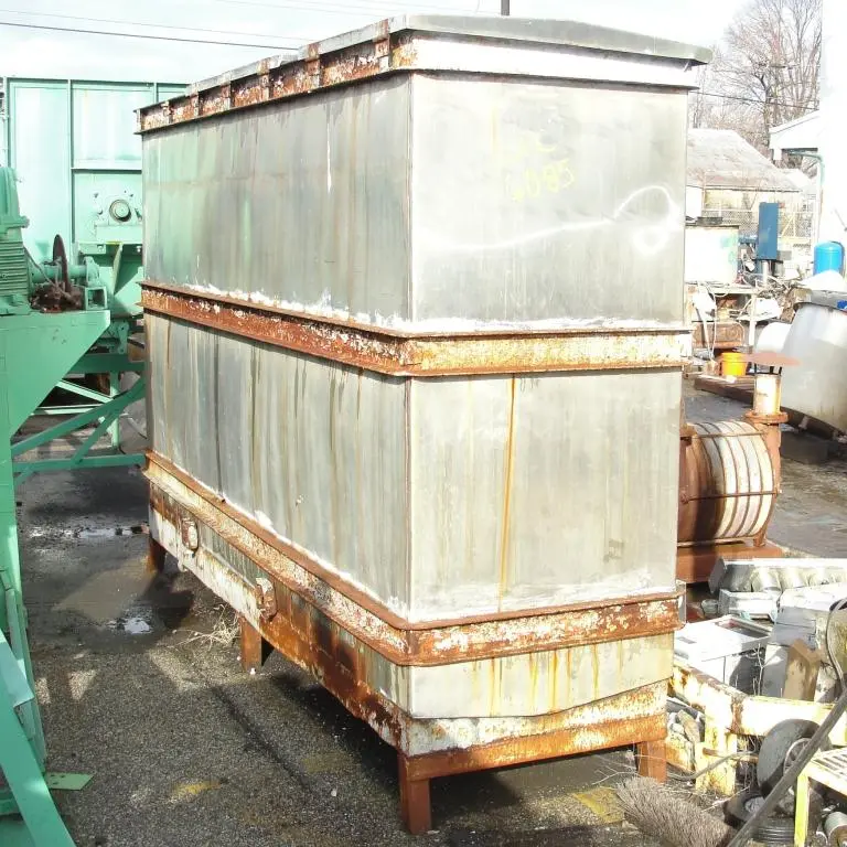 SPC6085  Tank 1000 gallon vertical tank, Stainless Steel, slope