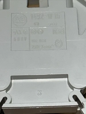 USED Allen Bradley 1492-W16