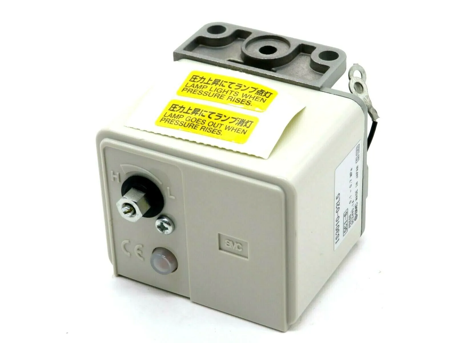 NEW SMC IS3010-02L5 PRESSURE SWITCH IS301002L5