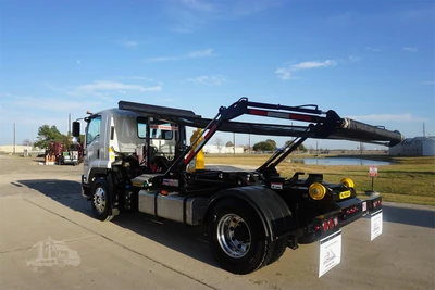 Used 2027 ISUZU FVR Hooklifts & Roll-Offs Texas US | Roll Off Truck World #1491763