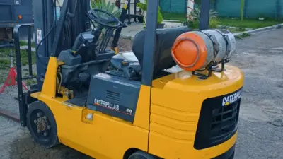 USED 2002 Caterpillar GC25
