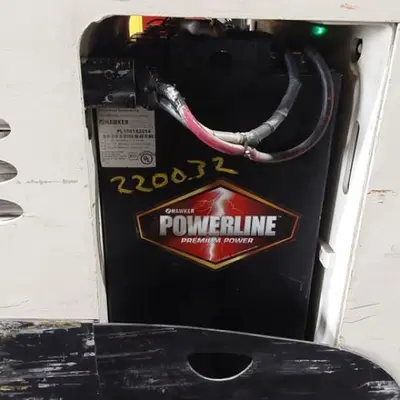 USED 2018 CROWN RR5725-45