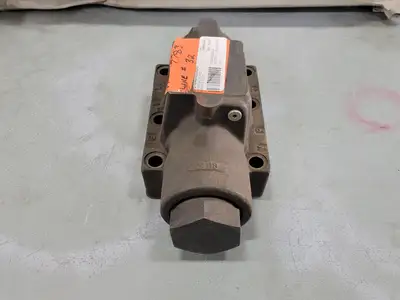 USED PARKER FILTRATION D1VHW4CNYCF4 75