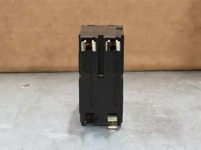 USED SQUARE D QO215