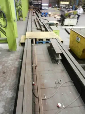 USED DOUBLE HEAD LINCOLN WELDING DERRICK 30 000 MM LENGTH