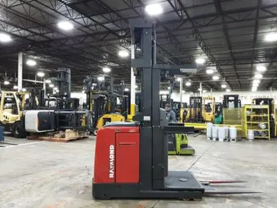 USED 2018 RAYMOND 560-OPC30TT