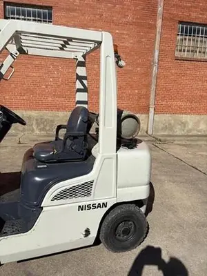 USED 2016 NISSAN MU1F2A25LV