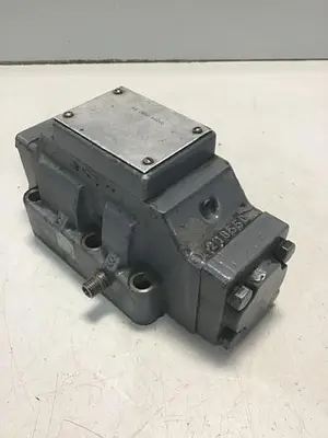 USED VICKERS DG3S4 068C 51