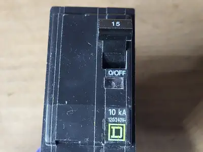 15 Amp, 2 Pole, 120/240 Volt Circuit Breaker