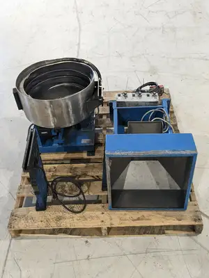 Used VIBRA-FLIGHT FEEDER SYSTEM W/ BOWL, INLINE, HOPPER, FEEDER CUBE CONTROLLER Industrial Controls | Maverick Industrial Sales #1110584