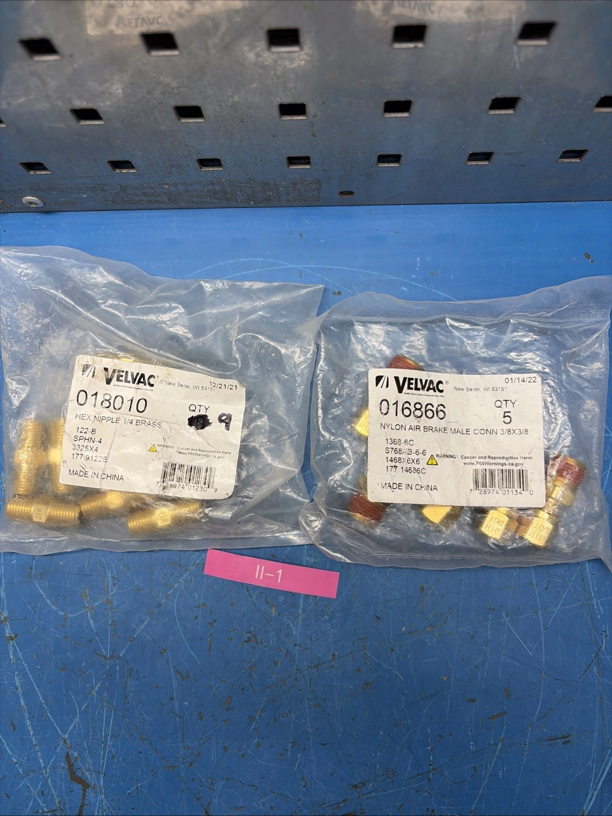 NEW Velvac Assortment (5) 016866, (9) 018010 Fast Shipping + Warranty