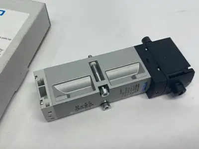 New | in-Stock Festo Pneumatic Solenoid Valve 5/2 Monostable 539159 Solenoid Valves Michigan US | Maverick Industrial Sales #1391427