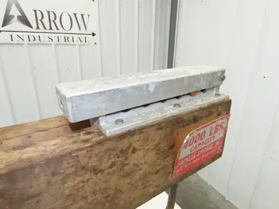 Sackett 4000Lb Forklift Battery Lifter Beam 24-42" Adj Width Hooks