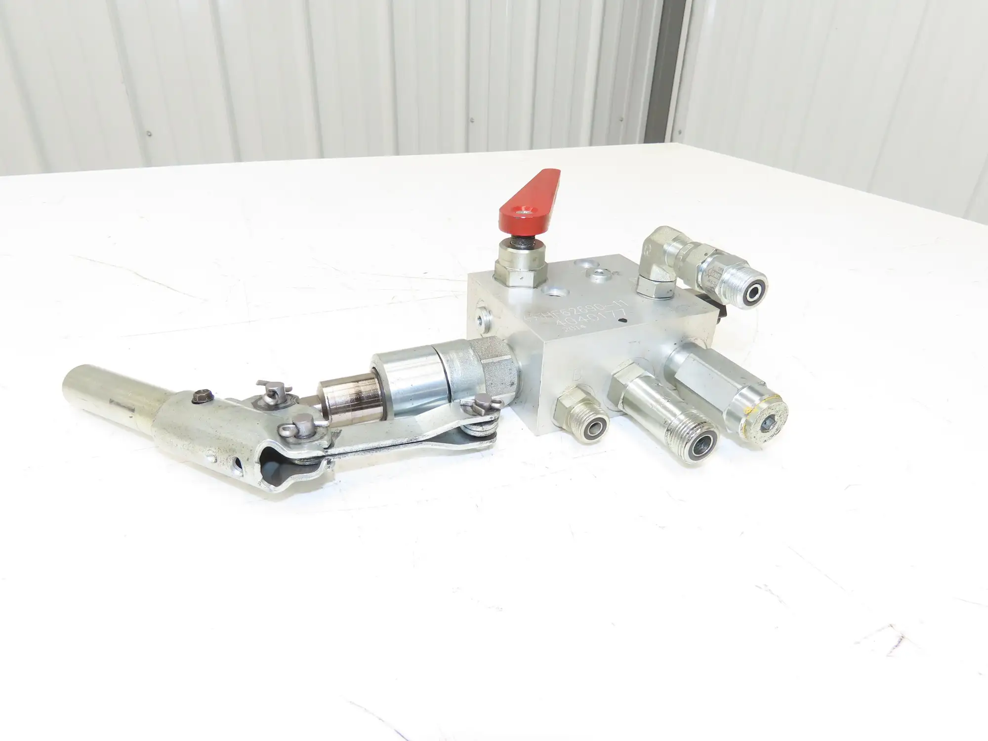 Hyster 4040177 Forklift Parking Break Manifold Valve HF62690-11 Off E80XN