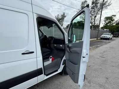 Used 2019 FREIGHTLINER SPRINTER 3500 Tractors & Trailers Florida US | Truck and Van Outlet #1506259
