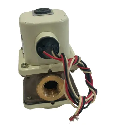 NEW SMC IFW-520 FLOW SWITCH IFW520