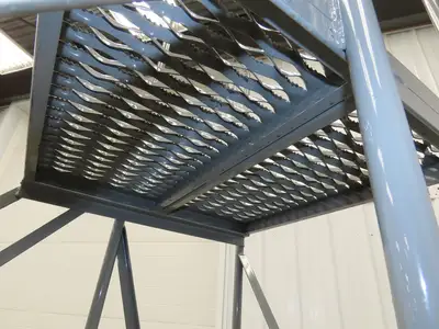 Uline H-7919 Rolling Ladder 4 Step 36" Work Platform 40" Top Step 800lbs Cap