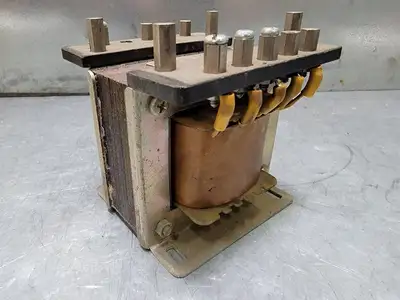 0.06 kVA Transformer, 600 pri. volts, 220 sec. volts No. 126