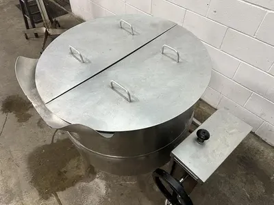 USED 1983 CROWN DLT-60