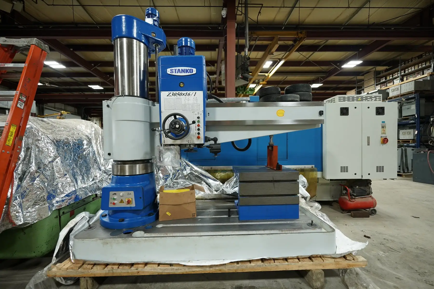 Stanko CS1600 Radial Arm Drill (5 FT Arm)