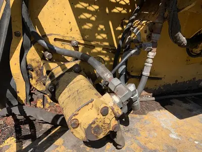 USED 2002 VERMEER 365
