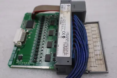 ALLEN BRADLEY SLC 500 AB 1746-OB16E/B OUTPUT MODULE STOCK B-1303