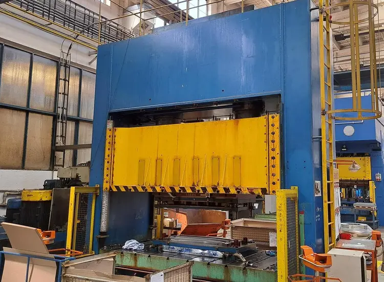 Used 1977 HYDRAULICO 4000 KN Hydraulic Presses CZ | Amaron s.r.o. #1065213