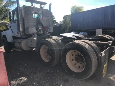 Used 1999 MACK CH613 Box trucks Florida US | USA Transequipment #1542623