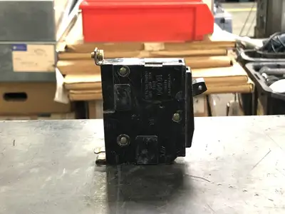 USED SQUARE D QOB115