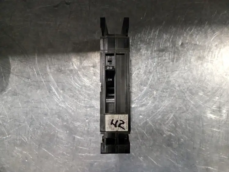 Used FEDERAL PIONEER HEW120 Switchgears British Columbia CA | Lenmark #243948