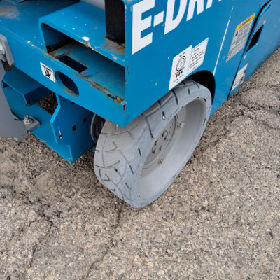 USED 2022 Genie GS-3246