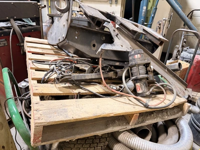 Used LOT INCLUDES EVERTHINGY ON THE CART: WINCHES AND RACK, SMALL TIRES, CART, AND MORE. _UNKNOWN_ Maintenance Carts Michigan US | Miedema Asset Management Group #1304328