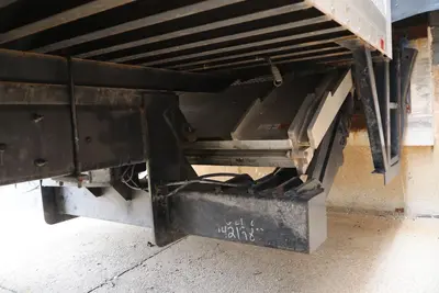 2013 KENWORTH GVWR 25,000 BOX TRUCK | Levy Recovery Group (9)
