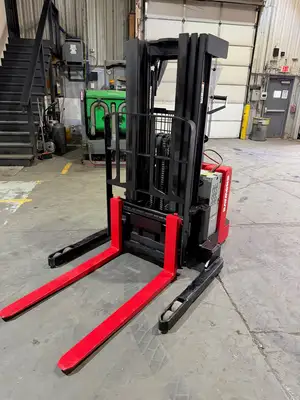Used 2016 Raymond RSS40 Stackers New York US | United Lift #1445342