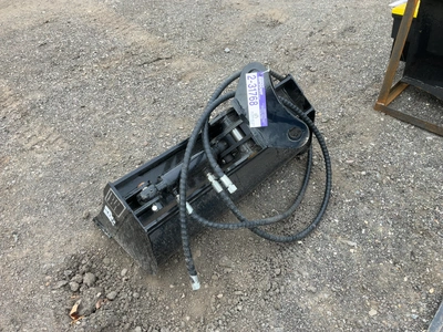 Used GIYI 3T HYDRAULIC TILT BUCKET MINI EXCAVATOR ATTACHMENT Multipurpose Buckets Michigan US | Miedema Asset Management Group #1579266