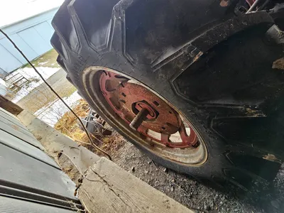 FARMALL 560 Tractor | Iron Listing (16)