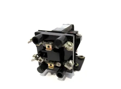 NEW ALLEN BRADLEY 700-C020A1 AC RELAY SER.B 700C020A1