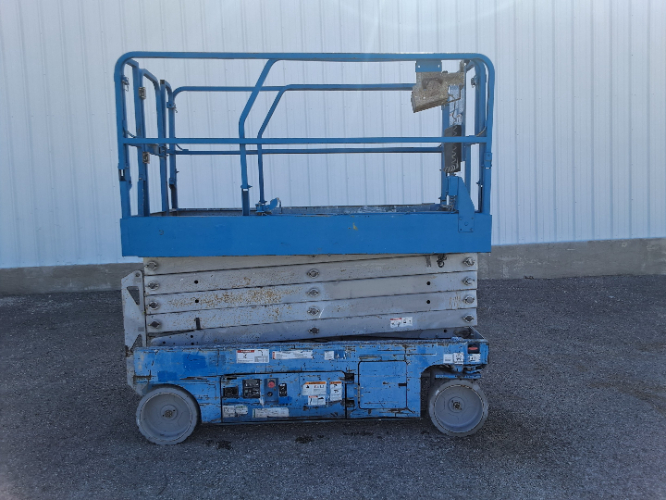 Used 2015 Genie GS-3246 Scissor Lifters Texas US | Stack Equipment #925022