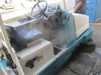 USED TENNANT 6600