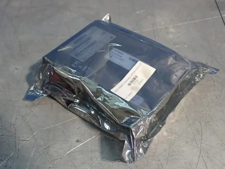 Used SIEMENS 6ES53188MB13 Interface Monitors | HGR 24 #753399