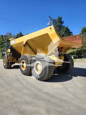 USED 2017 BELL B30E