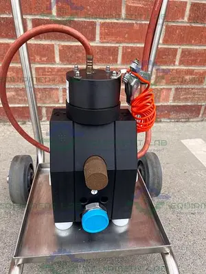 USED WILDEN DIAPHRAGM PUMP 100 PSIG W/ CART