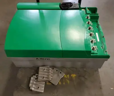 USED Control Techniques UNI4404-R Drive, 380/480V, 180A